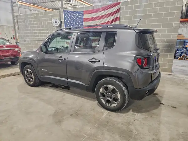 ZACCJABW0GPD27052 2016 JEEP RENEGADE - Image 2