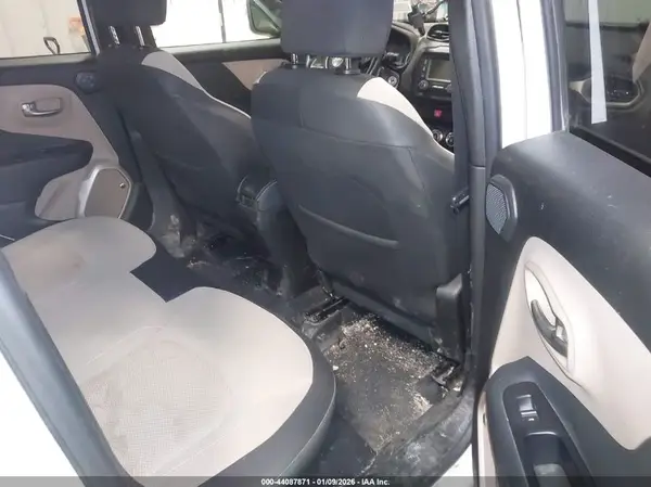 ZACCJABW6GPD18467 2016 JEEP RENEGADE - Image 8