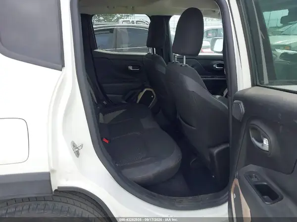 ZACCJABW8GPD71185 2016 JEEP RENEGADE - Image 8