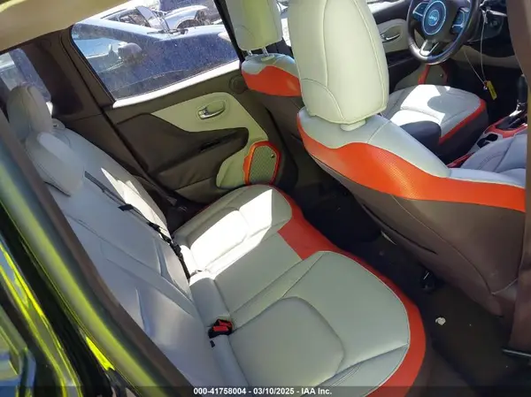 ZACCJADB1HPE51374 2017 JEEP RENEGADE - Image 8