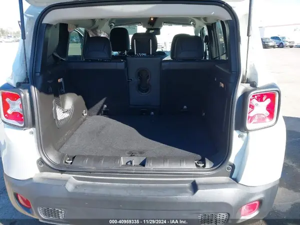 ZACCJADB2HPF35266 2017 JEEP RENEGADE - Image 8
