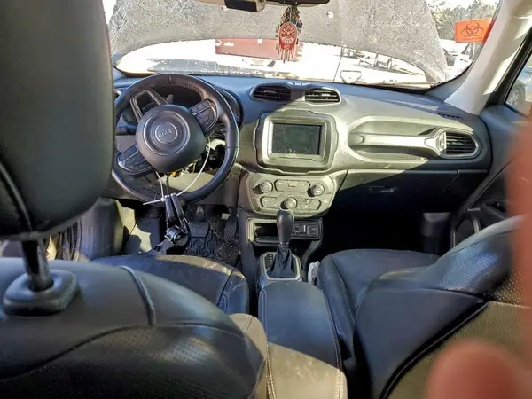 ZACCJADB3JPH52833 2018 JEEP RENEGADE - Image 8