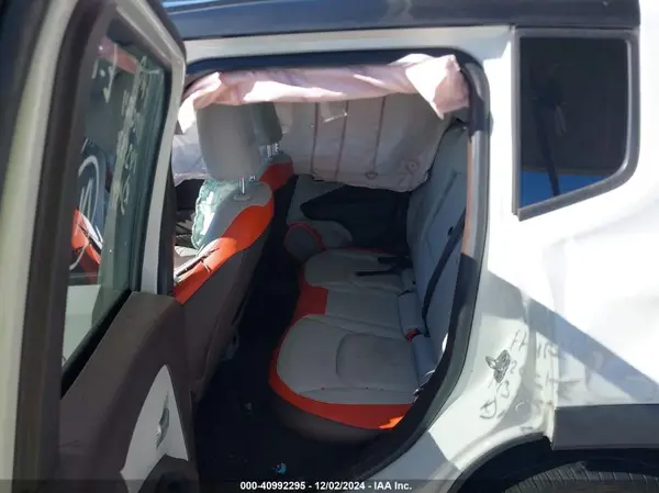 ZACCJADB4HPG08511 2017 JEEP RENEGADE - Image 8