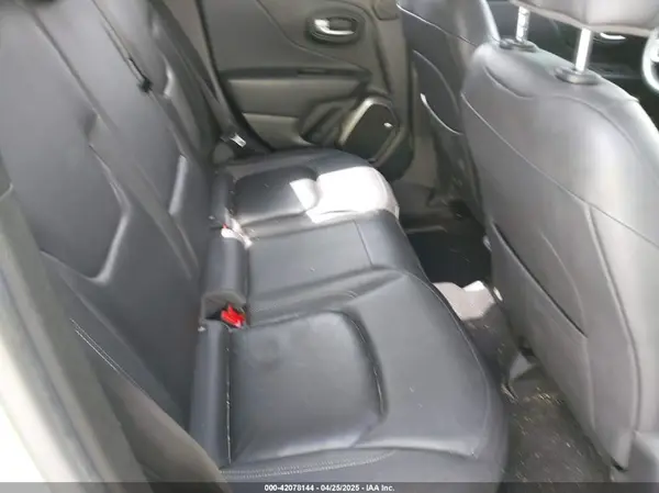 ZACCJADB6JPJ18526 2018 JEEP RENEGADE - Image 8