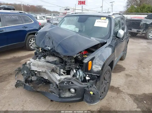 ZACCJADBXJPH67443 2018 JEEP RENEGADE - Image 2