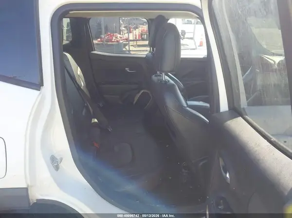 ZACCJADT0GPC92483 2016 JEEP RENEGADE - Image 8