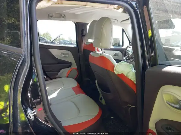 ZACCJADT1GPC90046 2016 JEEP RENEGADE - Image 8