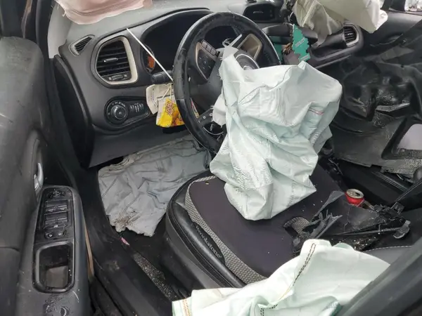 ZACCJADT2GPD73694 2016 JEEP RENEGADE - Image 8