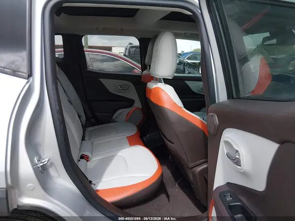 ZACCJADT2GPE12090 2016 JEEP RENEGADE - Image 8