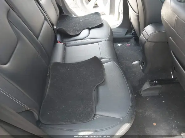 ZACCJADT5GPC65781 2016 JEEP RENEGADE - Image 8