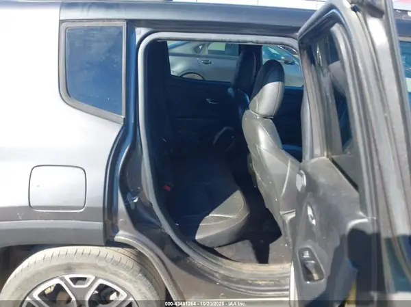 ZACCJADT9GPC68814 2016 JEEP RENEGADE - Image 8