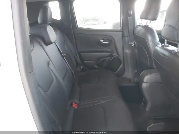ZACCJADT9GPC84995 2016 JEEP RENEGADE - Image 8