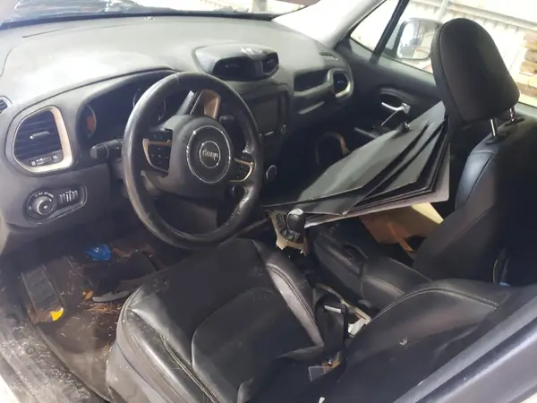 ZACCJADTXGPC66005 2016 JEEP RENEGADE - Image 8