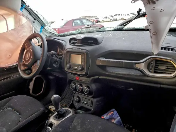 ZACCJBAB0HPG54007 2017 JEEP RENEGADE - Image 8