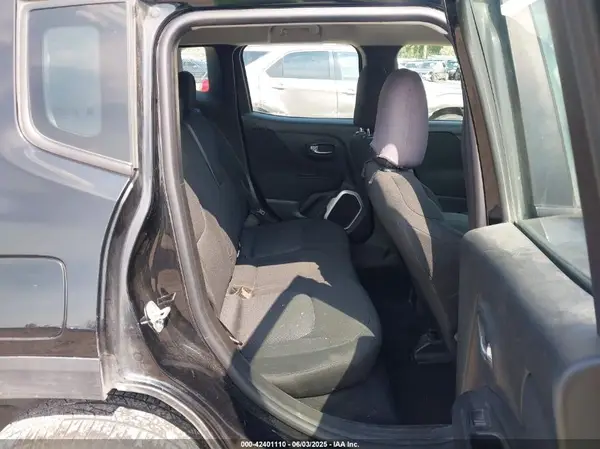 ZACCJBAB0JPG99731 2018 JEEP RENEGADE - Image 8