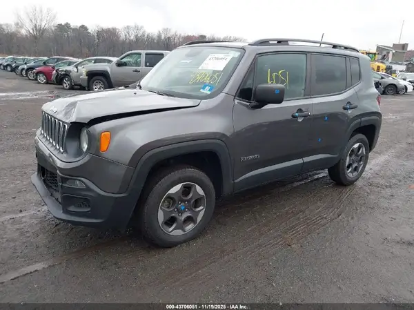 ZACCJBAB0JPH07441 2018 JEEP RENEGADE - Image 2