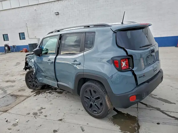 ZACCJBAB0JPH35045 2018 JEEP RENEGADE - Image 2