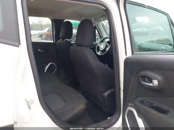 ZACCJBAB0JPH44652 2018 JEEP RENEGADE - Image 8