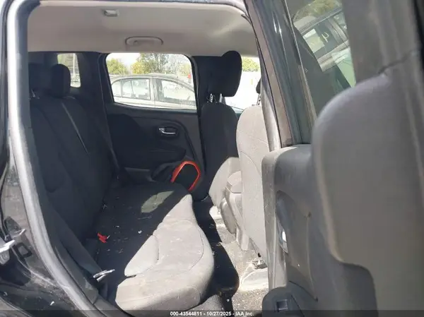 ZACCJBAB0JPH84150 2018 JEEP RENEGADE - Image 8