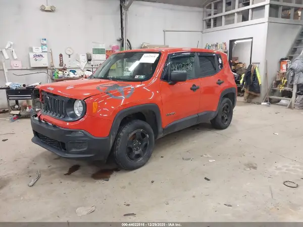 ZACCJBAB0JPH99084 2018 JEEP RENEGADE - Image 2