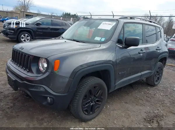 ZACCJBAB0JPJ11467 2018 JEEP RENEGADE - Image 2