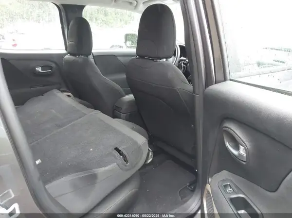 ZACCJBAB1HPG08122 2017 JEEP RENEGADE - Image 8