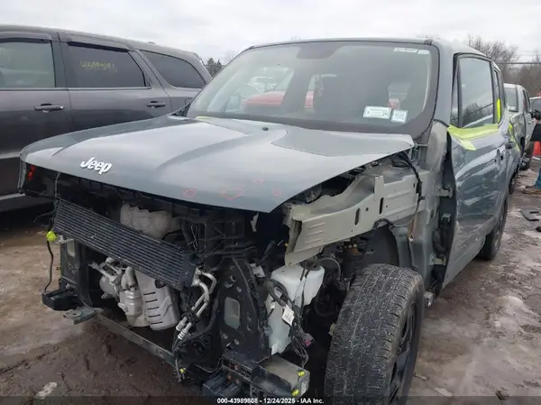 ZACCJBAB1JPH07450 2018 JEEP RENEGADE - Image 2