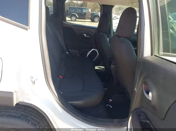 ZACCJBAB1JPH07688 2018 JEEP RENEGADE - Image 8