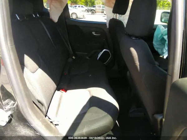 ZACCJBAB1JPH33336 2018 JEEP RENEGADE - Image 8