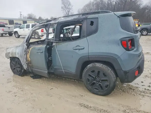 ZACCJBAB1JPH72007 2018 JEEP RENEGADE - Image 2