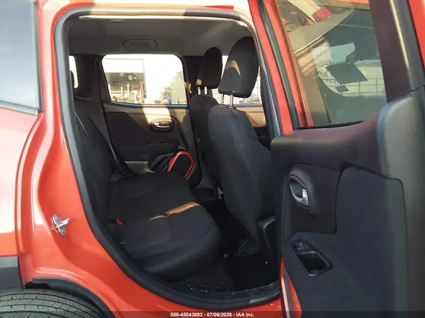 ZACCJBAB1JPJ00722 2018 JEEP RENEGADE - Image 8