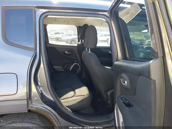 ZACCJBAB2HPG35345 2017 JEEP RENEGADE - Image 8