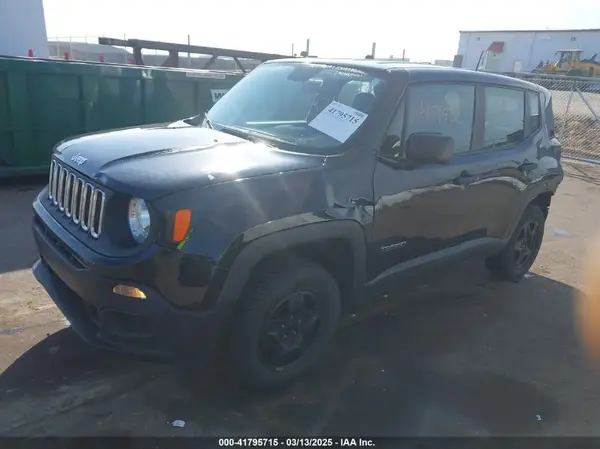 ZACCJBAB2HPG36611 2017 JEEP RENEGADE - Image 2