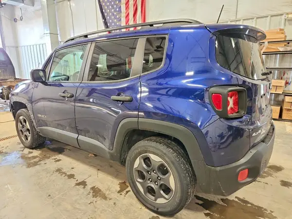 ZACCJBAB2JPH06744 2018 JEEP RENEGADE - Image 2