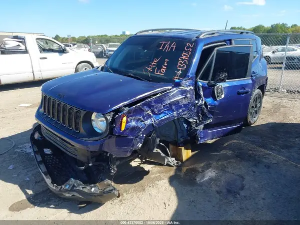 ZACCJBAB2JPH26816 2018 JEEP RENEGADE - Image 2