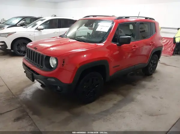 ZACCJBAB2JPH46483 2018 JEEP RENEGADE - Image 2