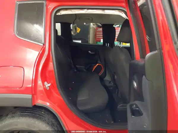 ZACCJBAB2JPH46483 2018 JEEP RENEGADE - Image 8