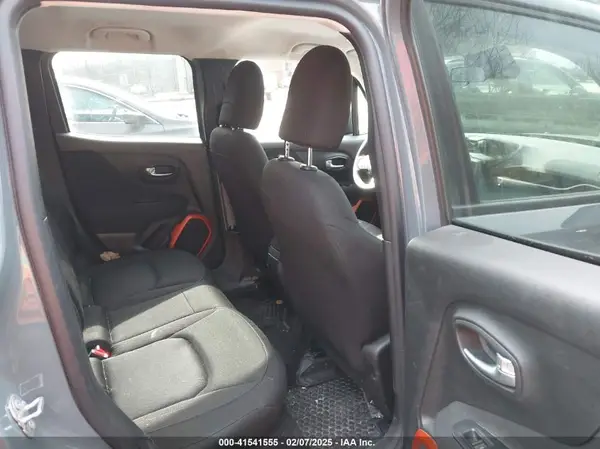 ZACCJBAB2JPH56754 2018 JEEP RENEGADE - Image 8