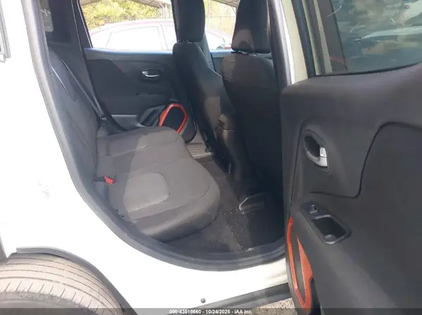 ZACCJBAB2JPH58875 2018 JEEP RENEGADE - Image 8