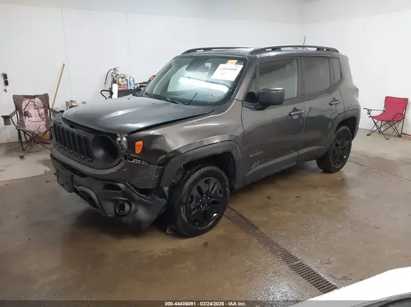 ZACCJBAB2JPH72291 2018 JEEP RENEGADE - Image 2