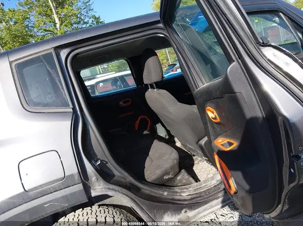 ZACCJBAB2JPH81783 2018 JEEP RENEGADE - Image 8
