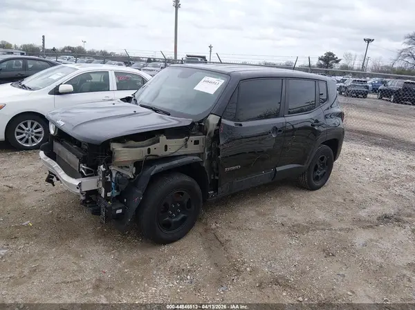ZACCJBAB2JPJ05895 2018 JEEP RENEGADE - Image 2