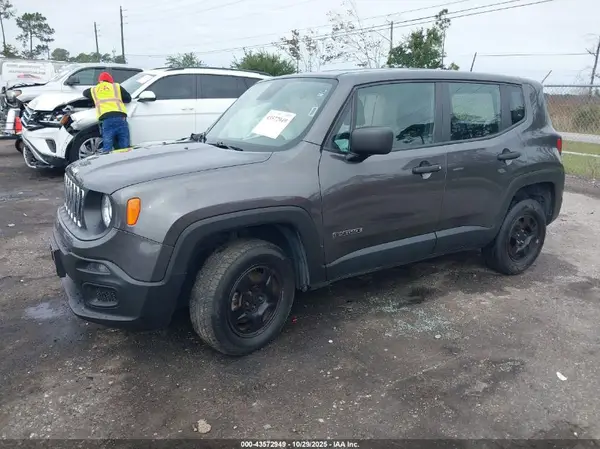 ZACCJBAB2JPJ51582 2018 JEEP RENEGADE - Image 2