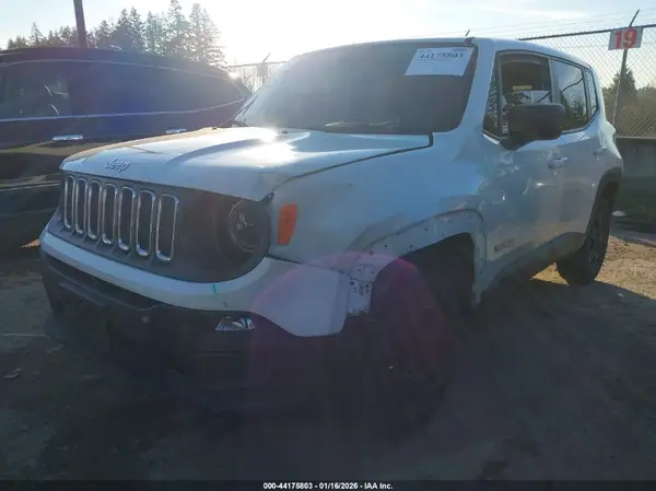 ZACCJBAB3HPE99579 2017 JEEP RENEGADE - Image 2