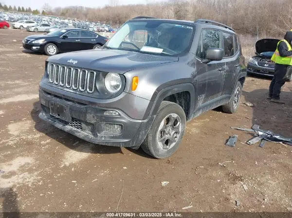 ZACCJBAB3HPG00961 2017 JEEP RENEGADE - Image 2