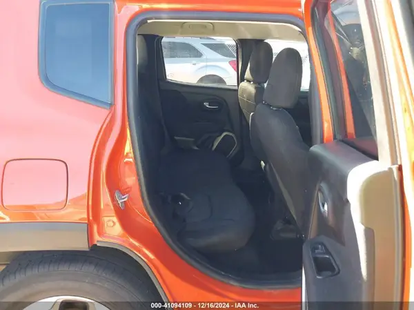 ZACCJBAB3HPG05609 2017 JEEP RENEGADE - Image 8