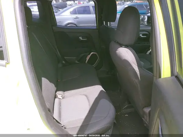 ZACCJBAB3HPG05822 2017 JEEP RENEGADE - Image 8