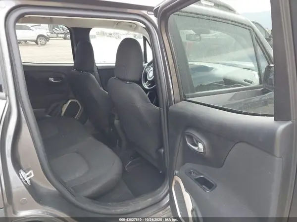 ZACCJBAB3HPG42742 2017 JEEP RENEGADE - Image 8