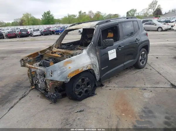 ZACCJBAB3HPG56415 2017 JEEP RENEGADE - Image 2