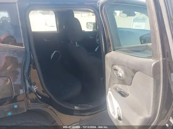 ZACCJBAB3JPH03528 2018 JEEP RENEGADE - Image 8
